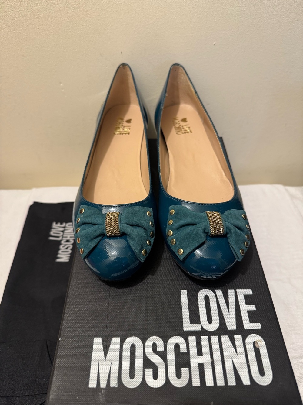 NIB Love Moschino Teal Leather Studded Bow Ballet Flats IT 38 US 8